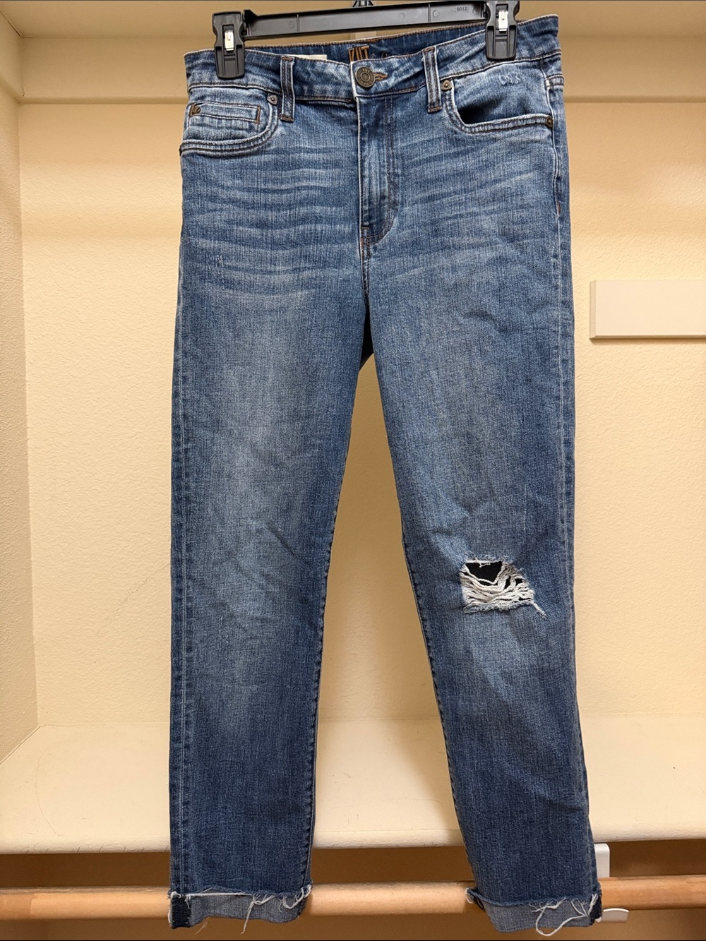 Kut‎ from the Kloth Jeans with Distressed Knee